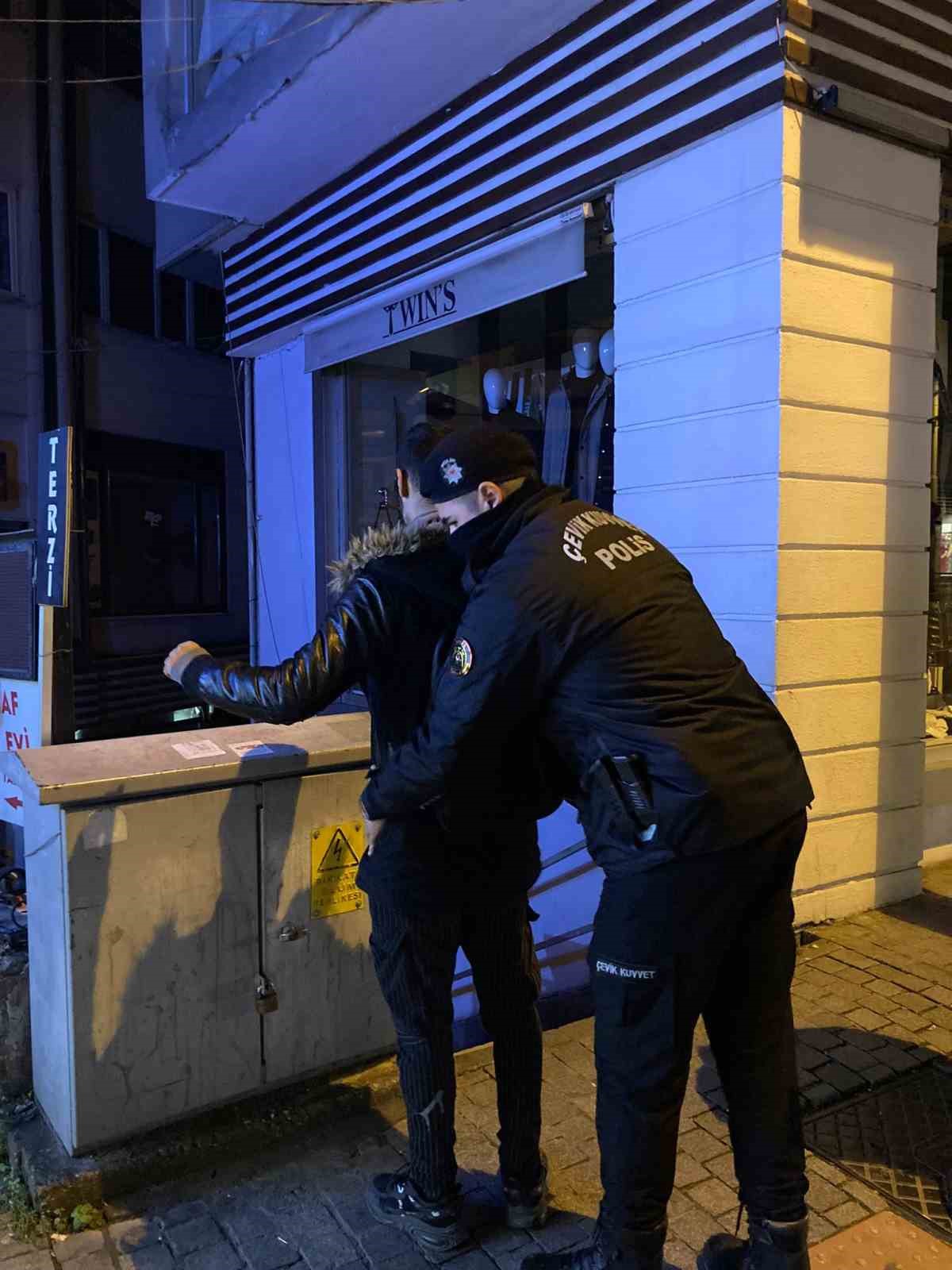 Bursa polisi uygulamada aranması olan 12 kişiyi yakaladı