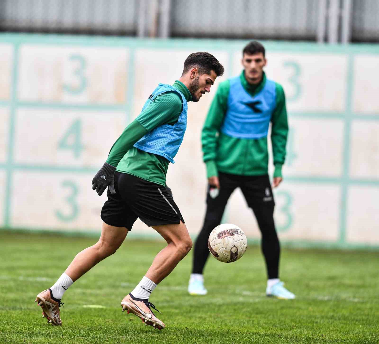 Bursaspor’da Esenler Erokspor maçı hazırlıkları devam ediyor