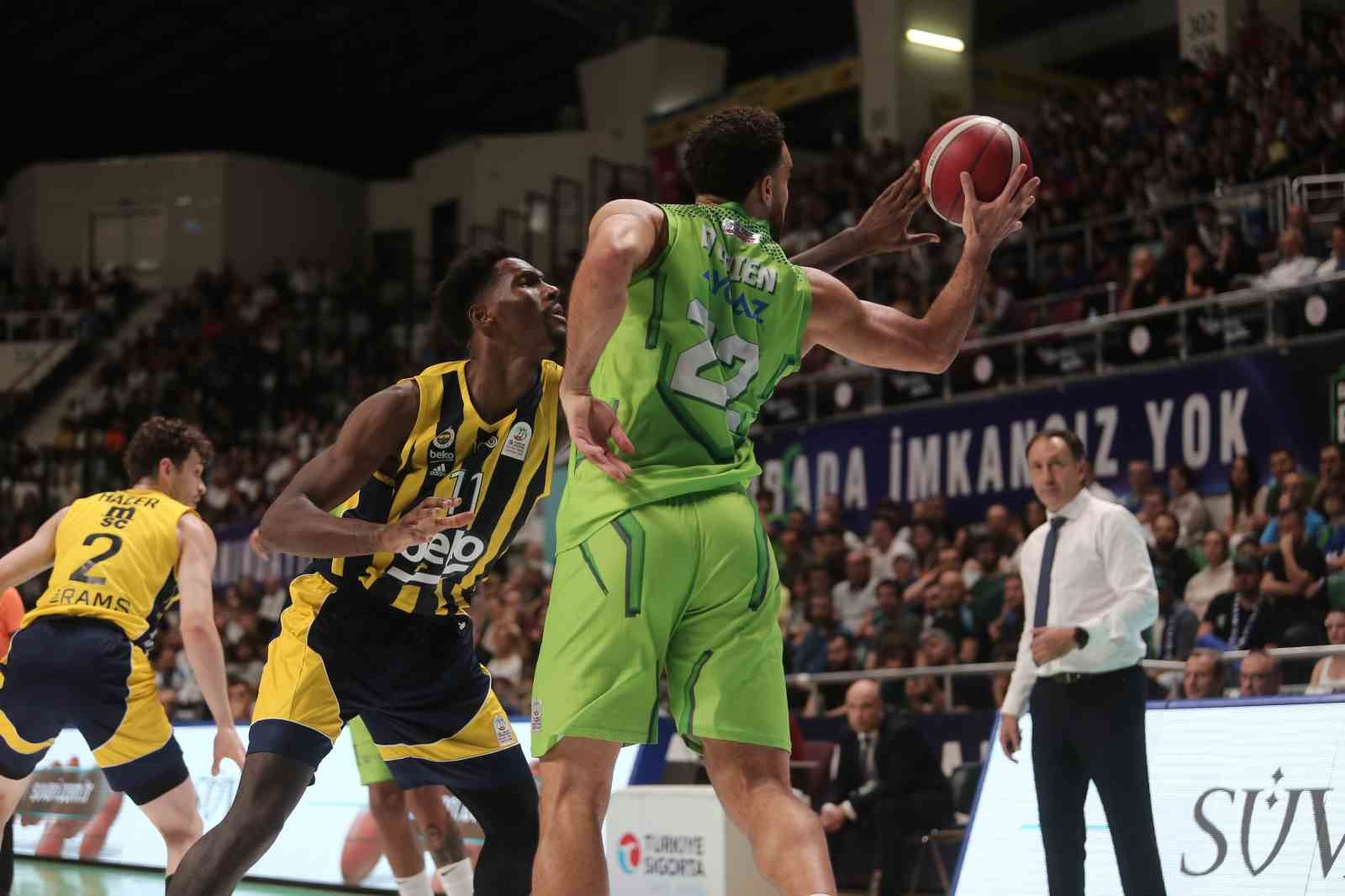Türkiye Sigorta Basketbol Süper Ligi: Tofaş: 86 - Fenerbahçe: 95