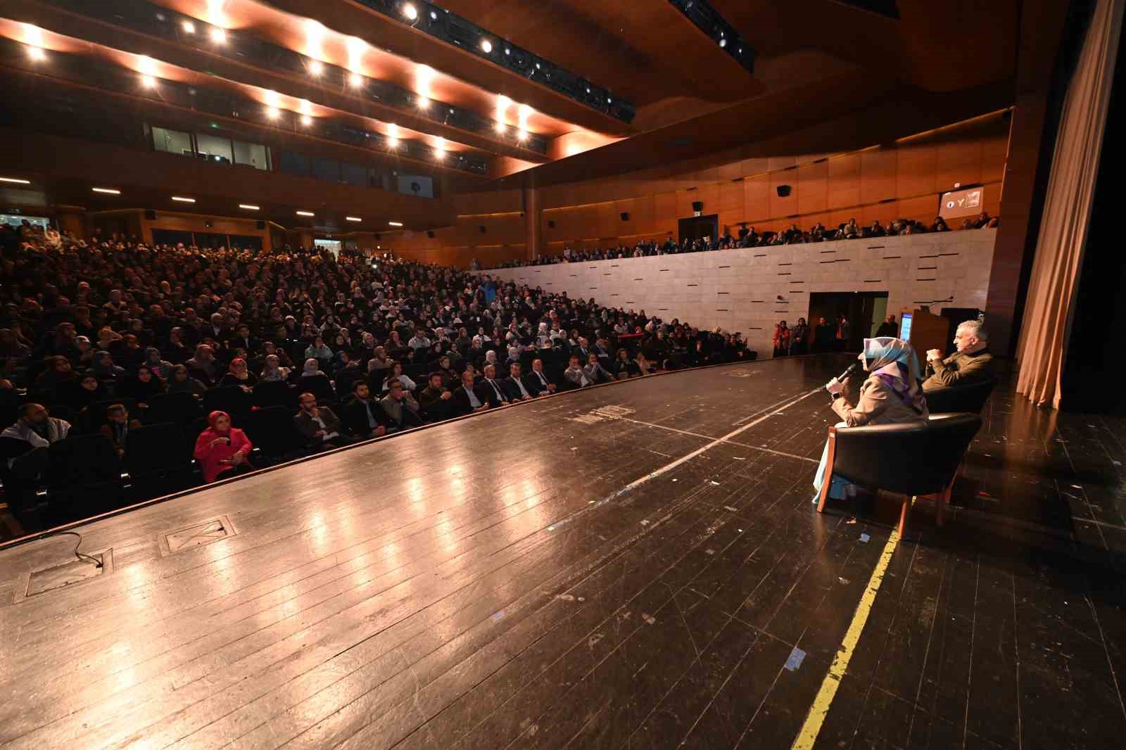 Bursa Büyükşehir Belediyesi’nden ‘Güçlü Aile’ semineri