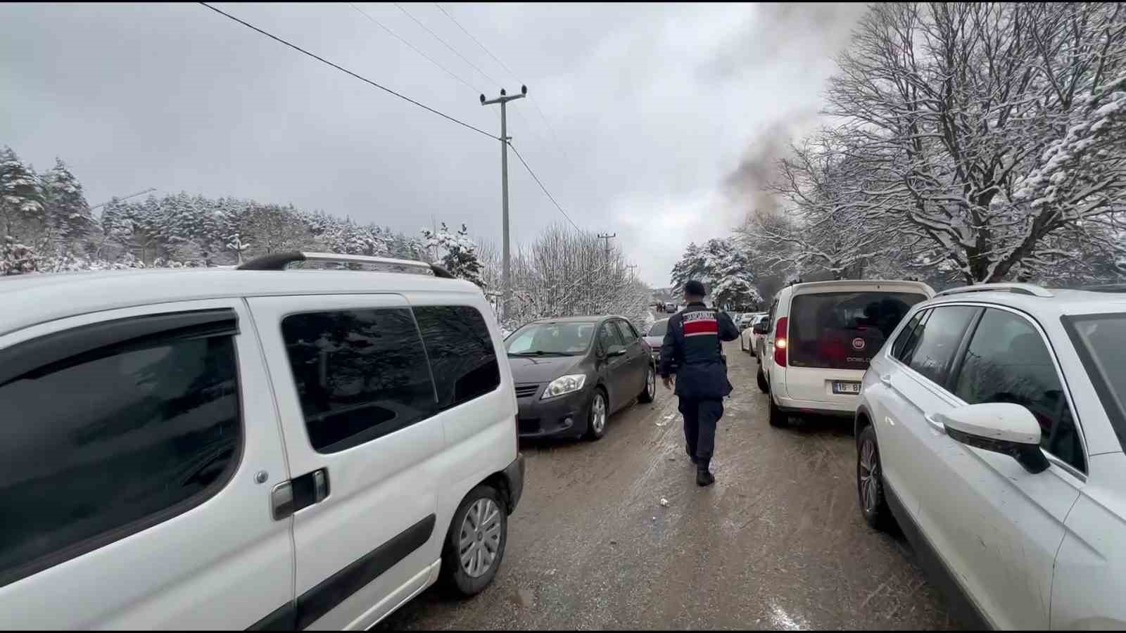 Jandarma ekipleri yolda kalan araçlar için seferber oldu