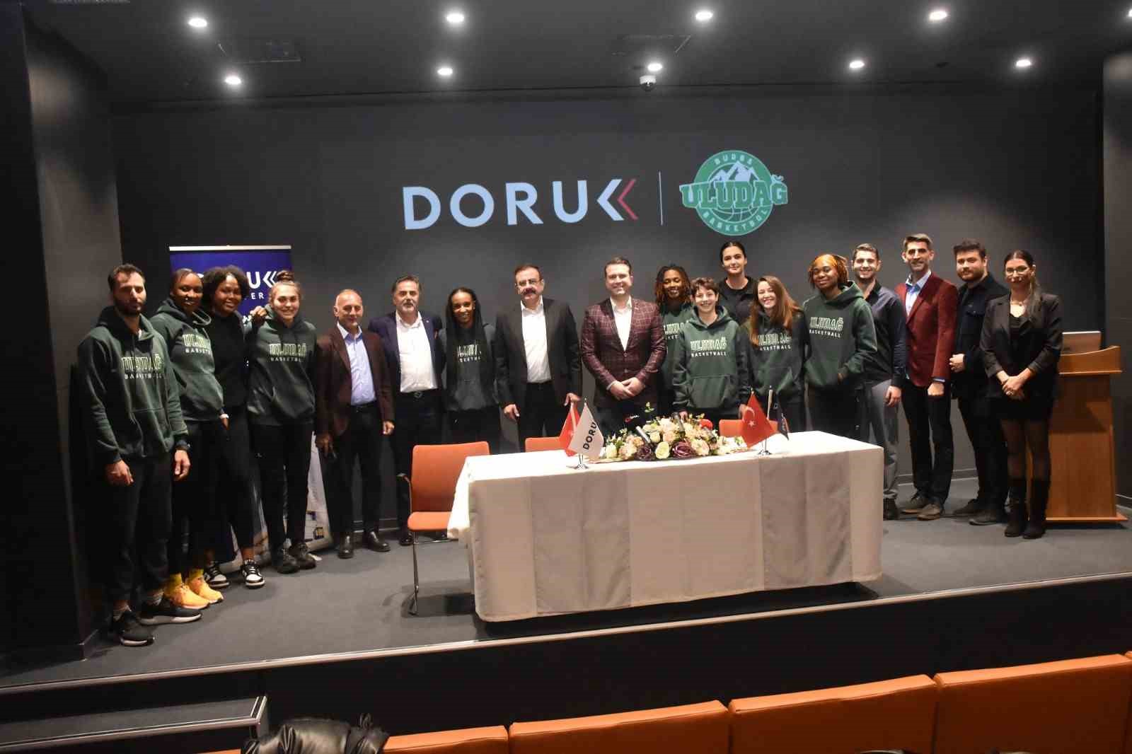 Uludağ Kadın Basketbol Takımı’nın sağlık sponsoru Doruk Hastaneleri oldu