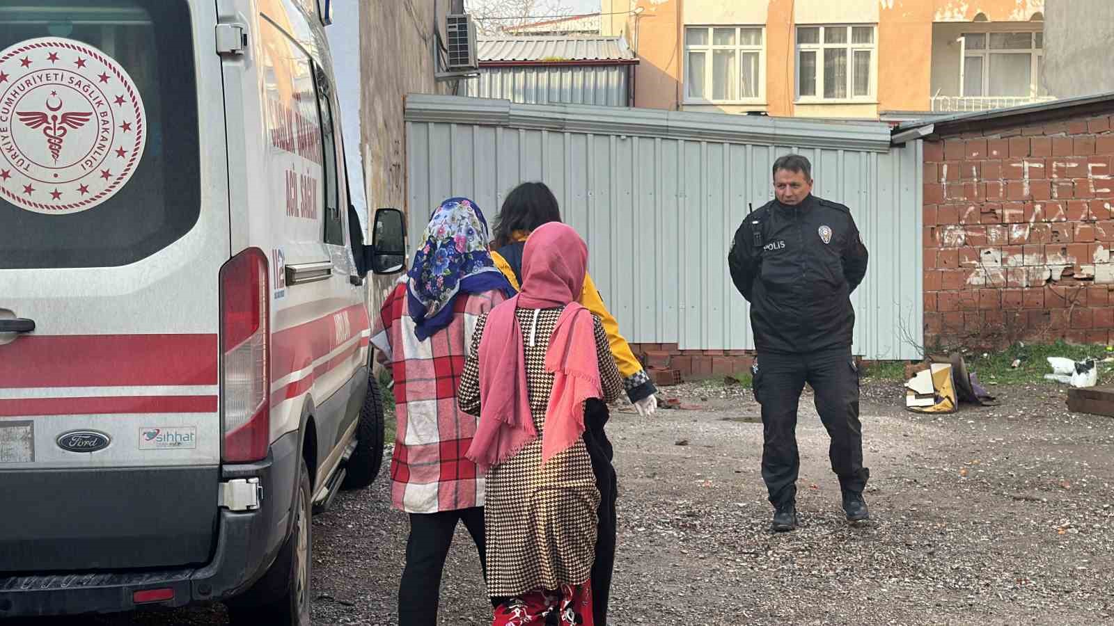 Bursa’da yangında can pazarı... 2’si çocuk 4 kişi son anda kurtarıldı