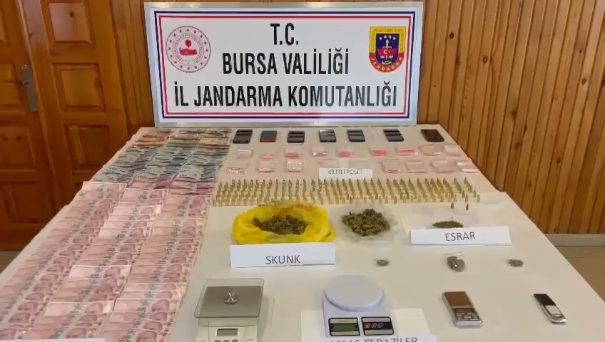 Bursa özel harekat destekli uyuşturucu operasyonu: 4 tutuklama