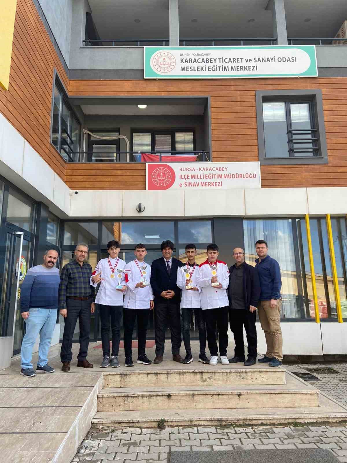 Karacabey’in genç aşçıları Türkiye şampiyonu oldular
