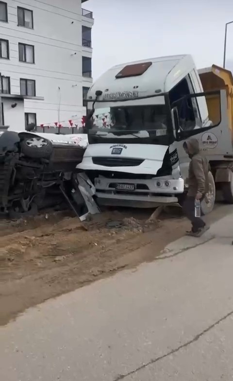Bursa’da freni boşalan kamyon böyle harekete geçti, faciadan dönüldü