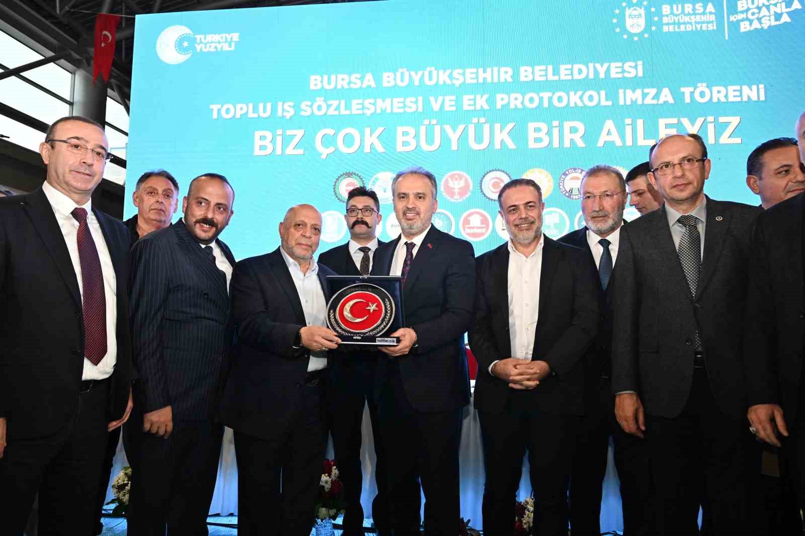 Bursa Büyükşehir’de toplu sözleşme sevinci