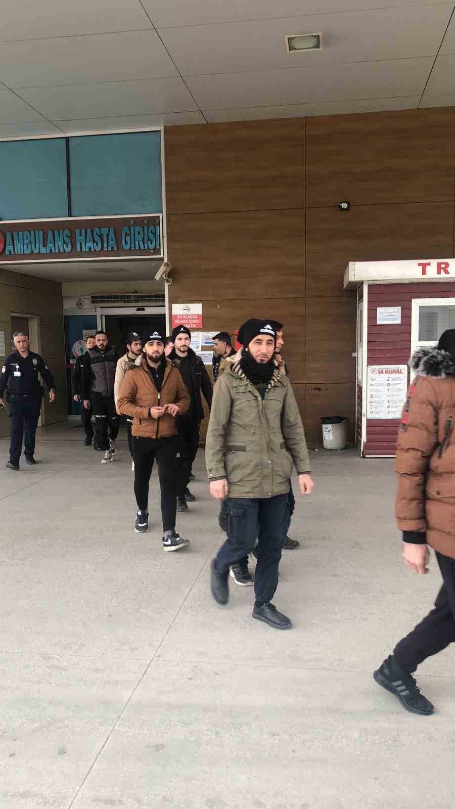 Bursa’da 12 kaçak göçmen yakalandı