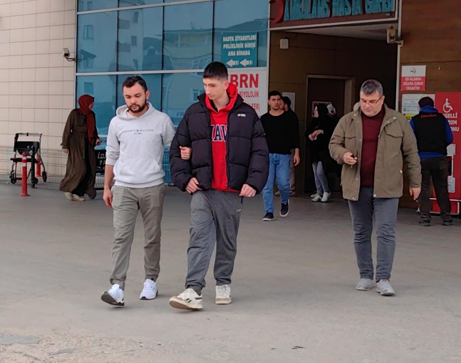 Bursa’da market sahibini bıçaklayan 3 şahıstan biri tutuklandı