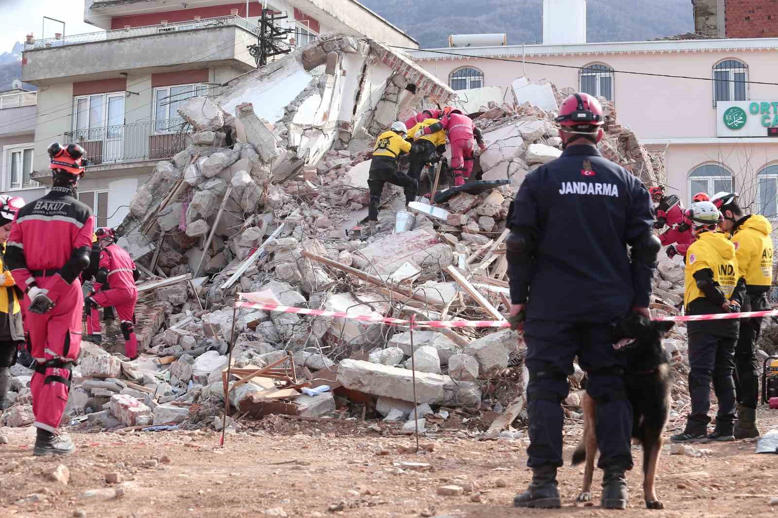 (Özel) Bursa’da nefes kesen deprem tatbikatı...