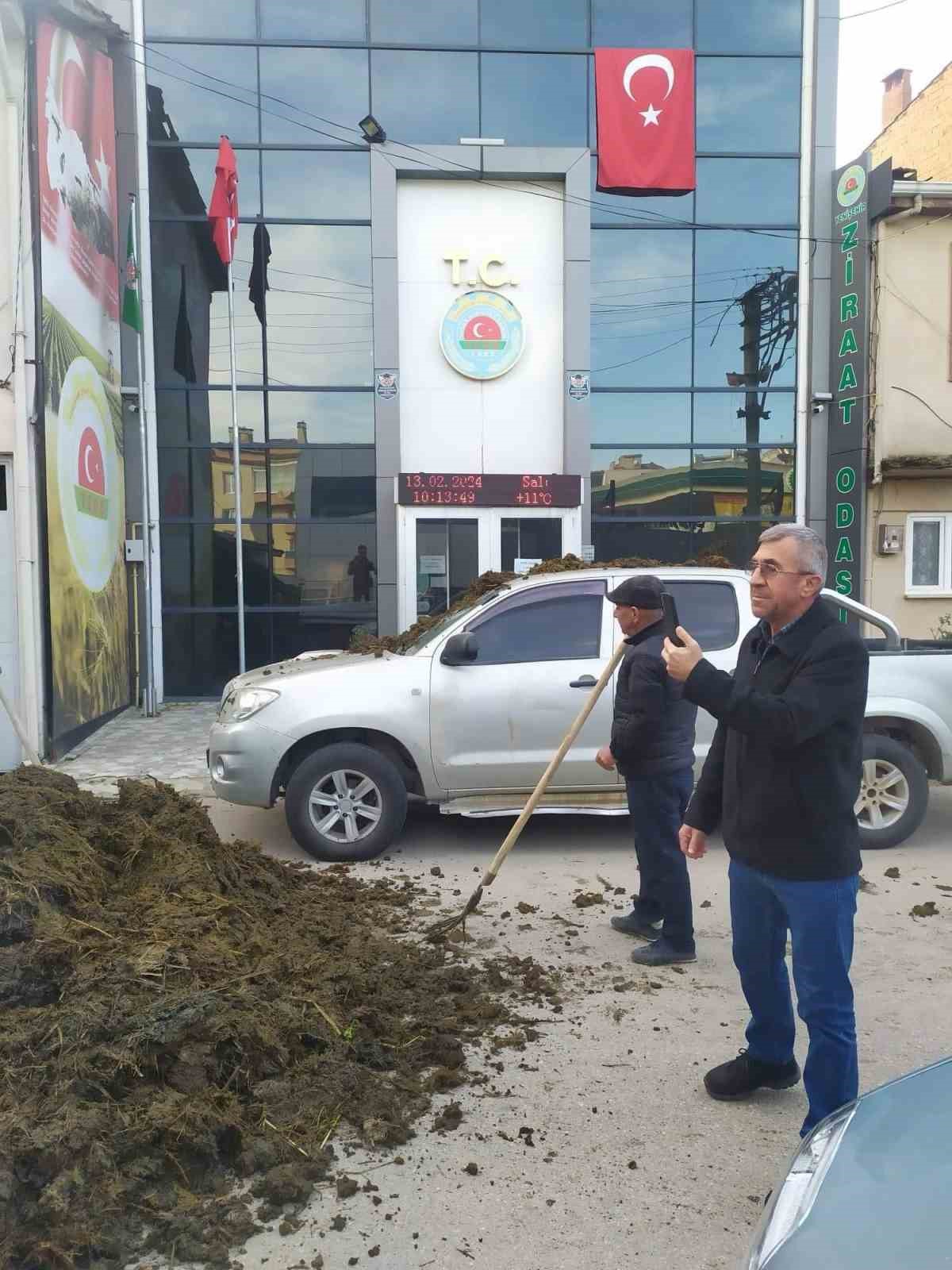 CHP’nin belediye başkan adayına dışkı şoku