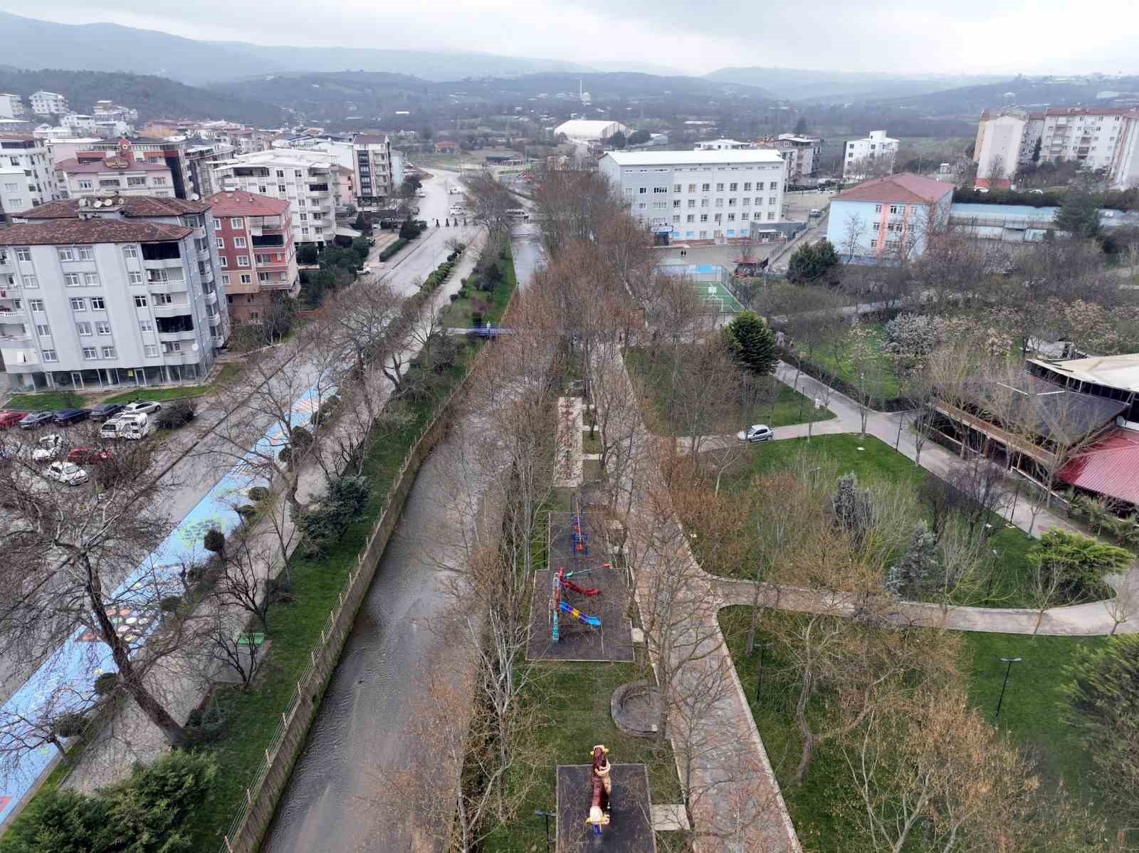 Şehit Erhan Öztürk Parkı, yenilenen yüzüyle hizmete açıldı
