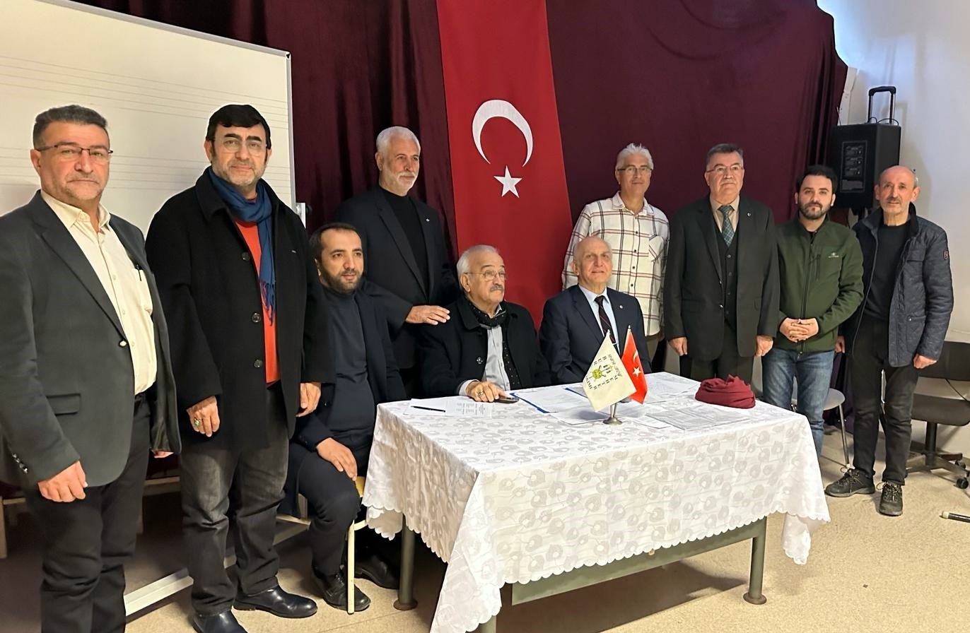 Bursa Mehter Takımı genel kurulunda Mesut Özkeser güven tazeledi