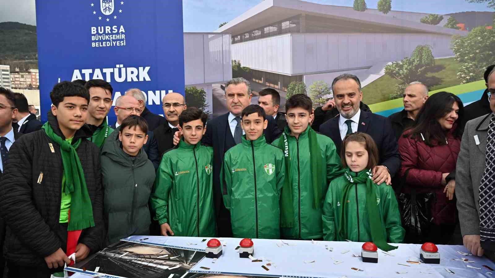 Atatürk Kapalı Spor Salonu tekrar ayağa kalkıyor