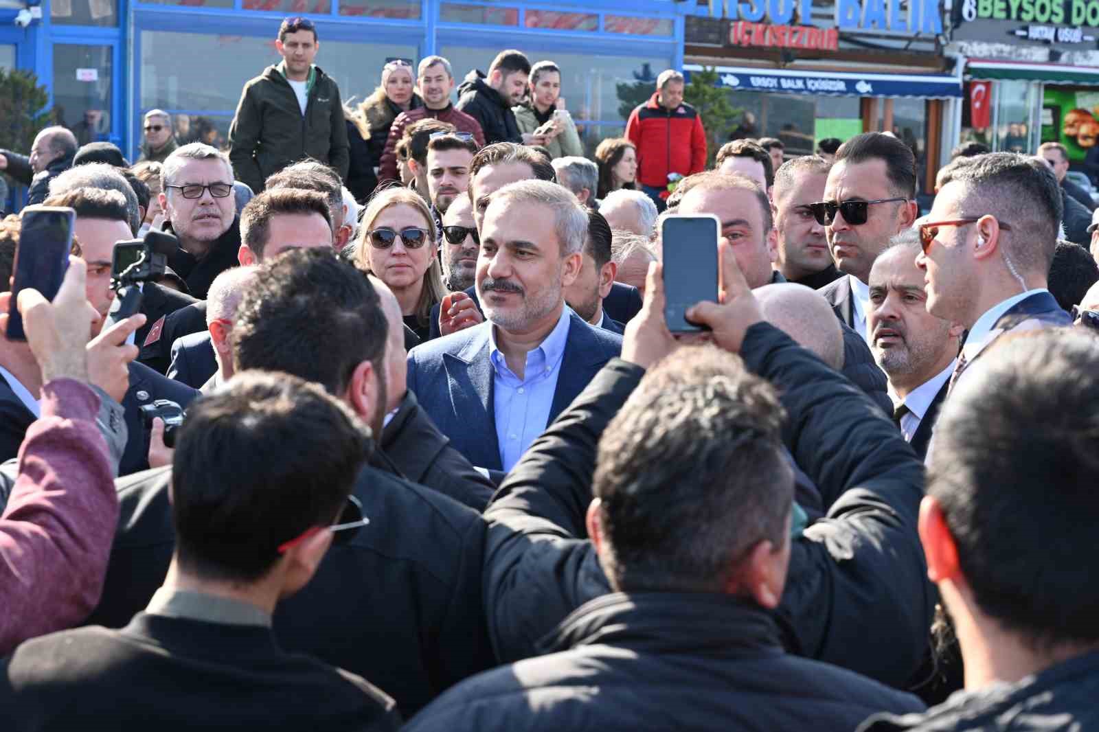 Dışişleri Bakanı Hakan Fidan’a Bursa’da yoğun ilgi