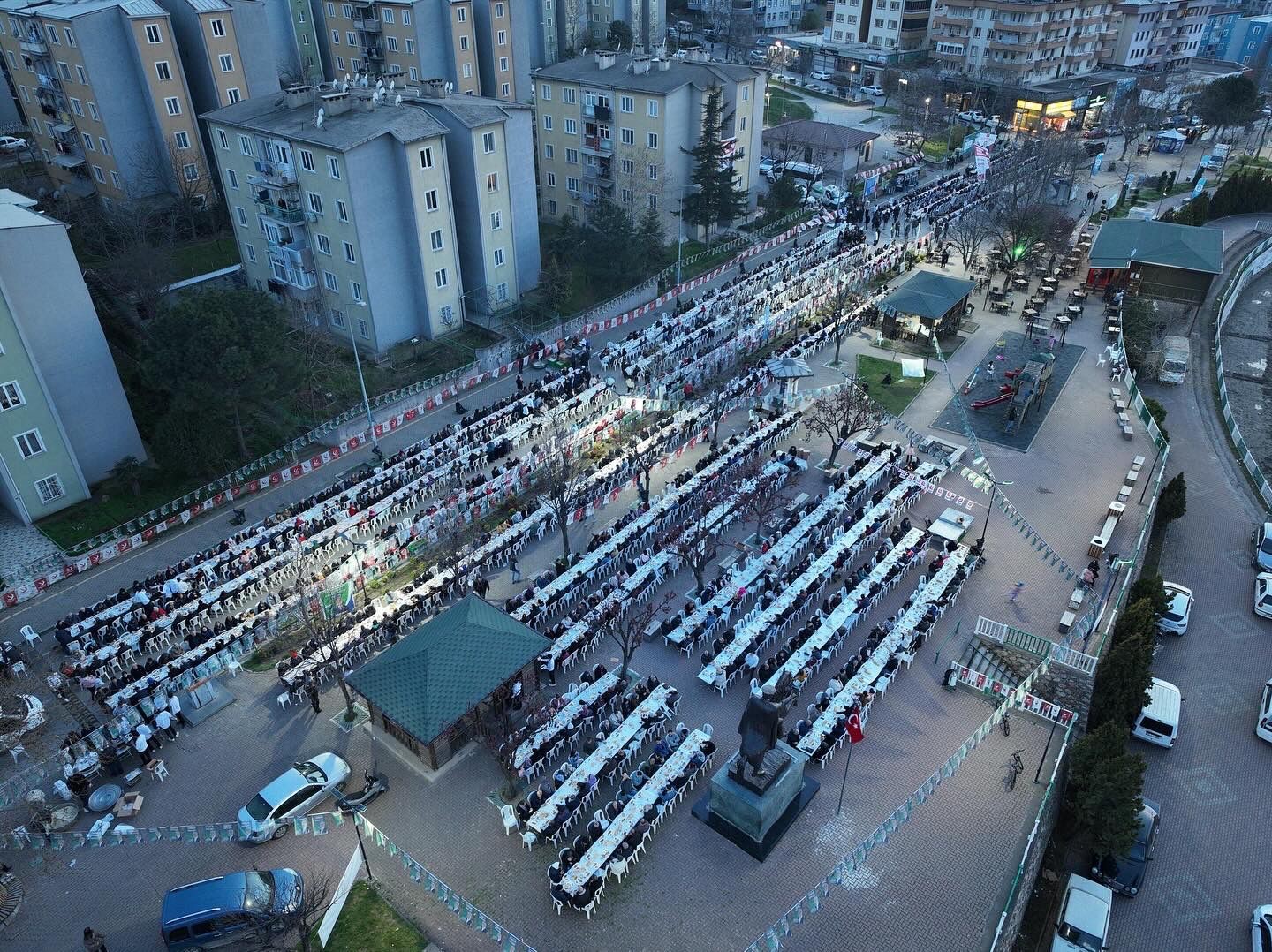 Kestel Belediyesi’nden 6 bin kişilik sokak iftarı