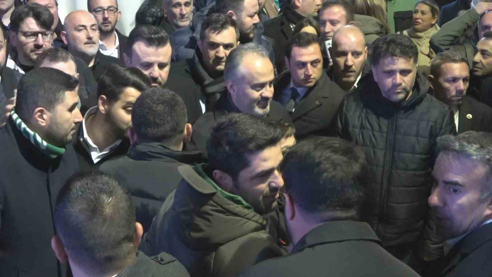 Bursa Milletvekili Varank, “CHP’nin Büyükşehir adayına kaçak yapıdan dolayı kendi partisi 44 milyon ceza kesti”