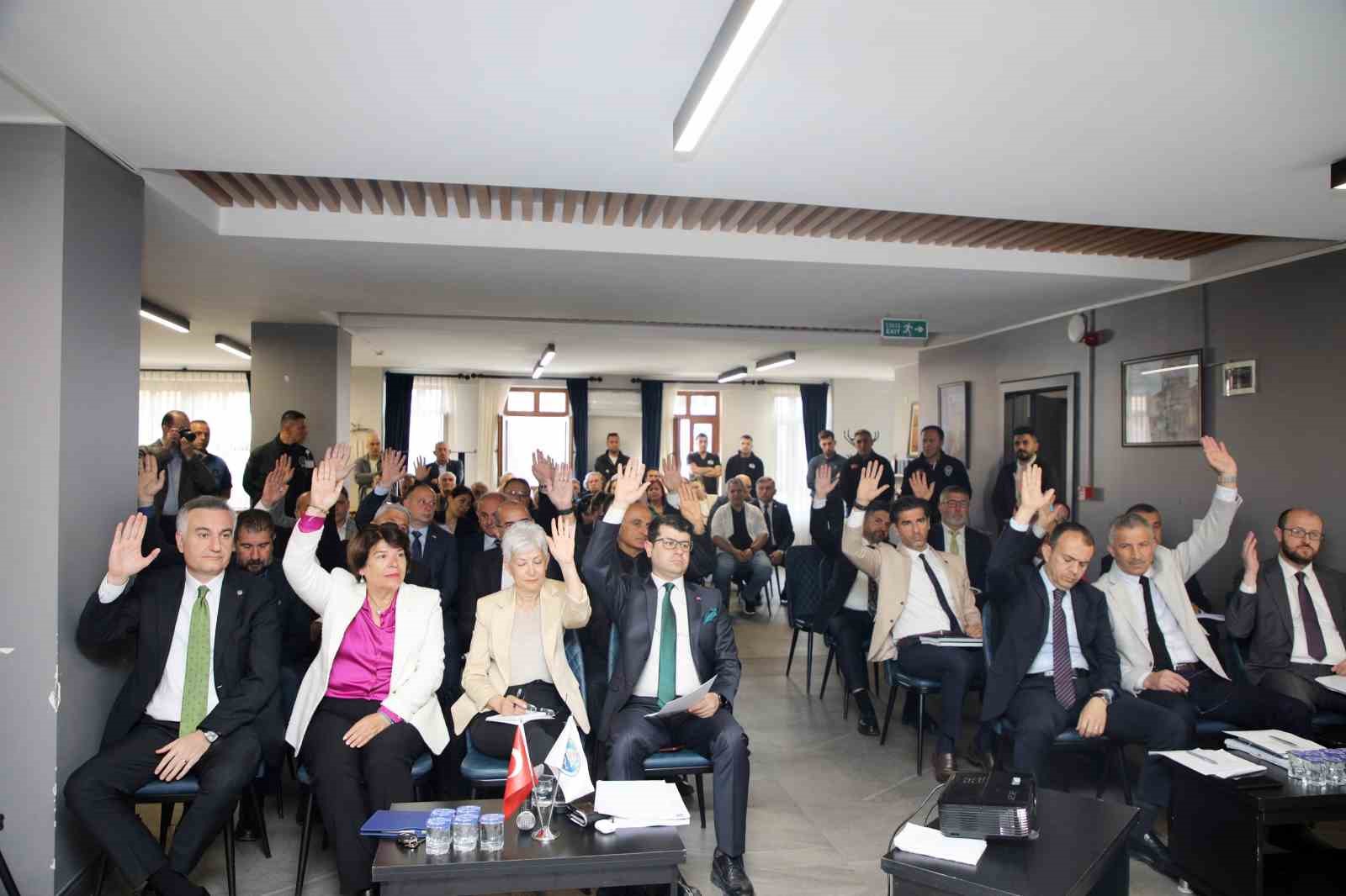 Mudanya Belediye Meclisi yeni dönemin ilk toplantısını yaptı