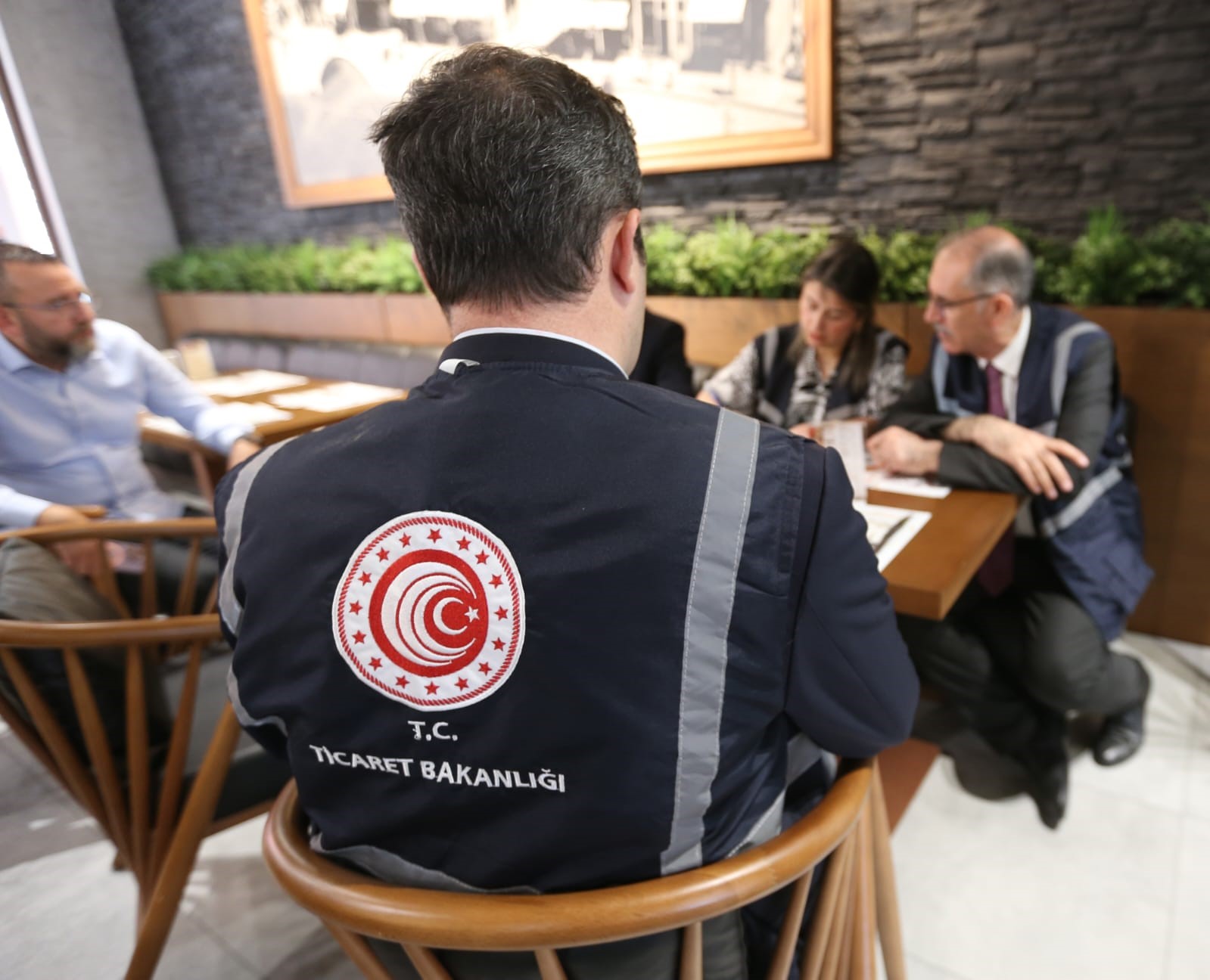 Bursa’da fiyat listesi kuralına uymayan işletmelere 1 milyon 776 bin 682 lira ceza kesildi