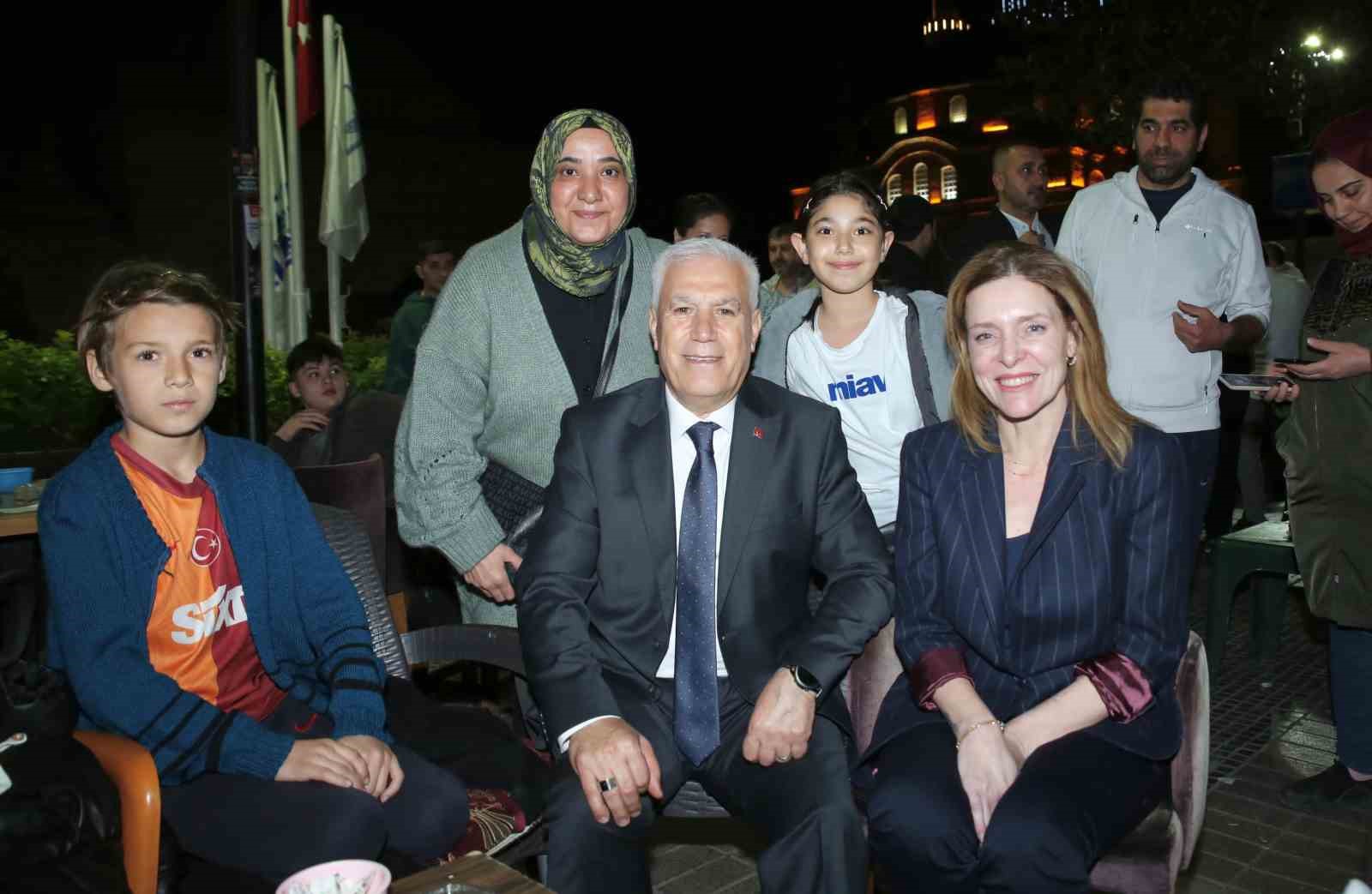 Başkan Bozbey, Kadir Gecesinde vatandaşlarla buluştu
