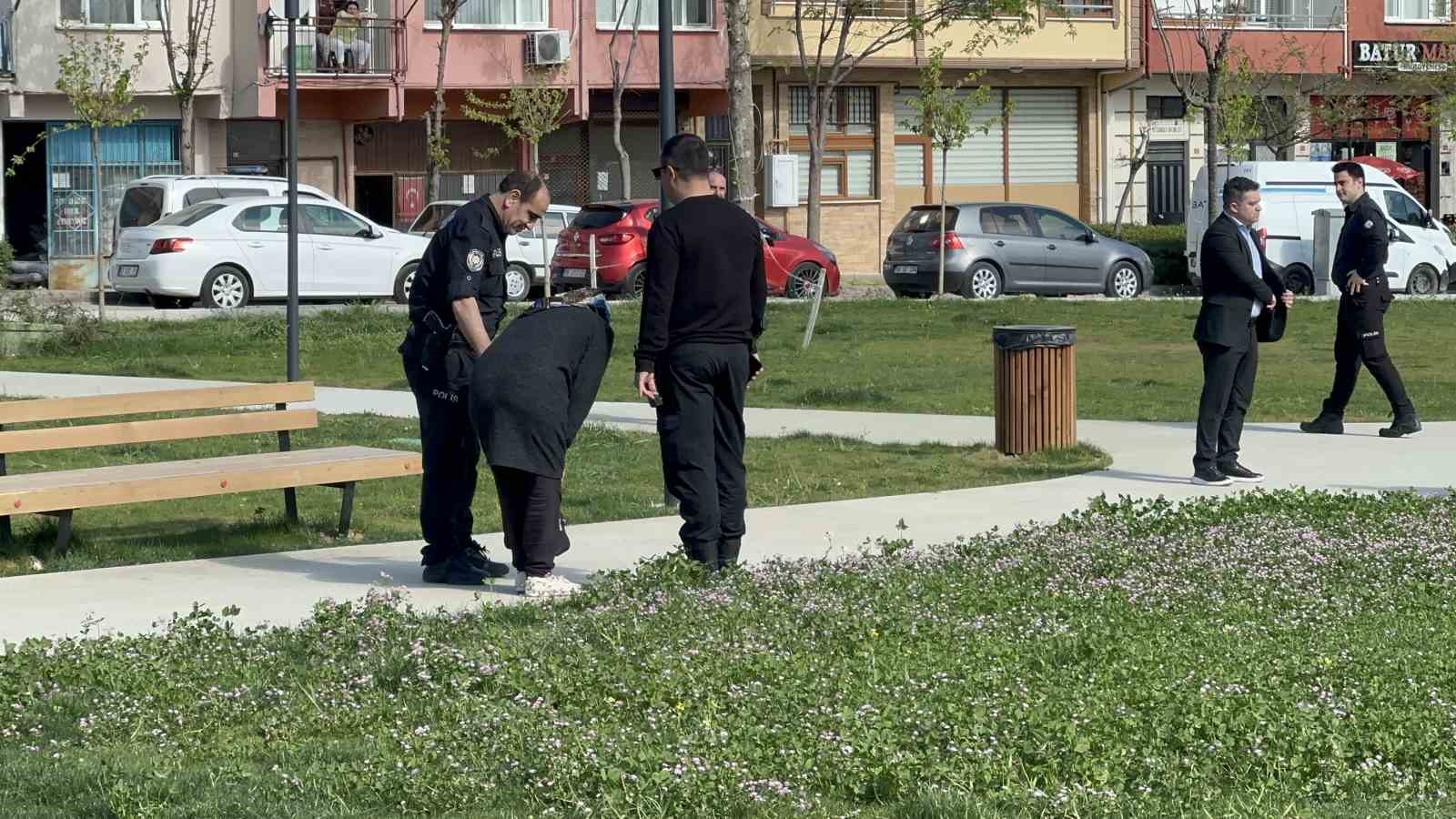 Bursa’da 19 yaşındaki genç, parkta ölü bulundu