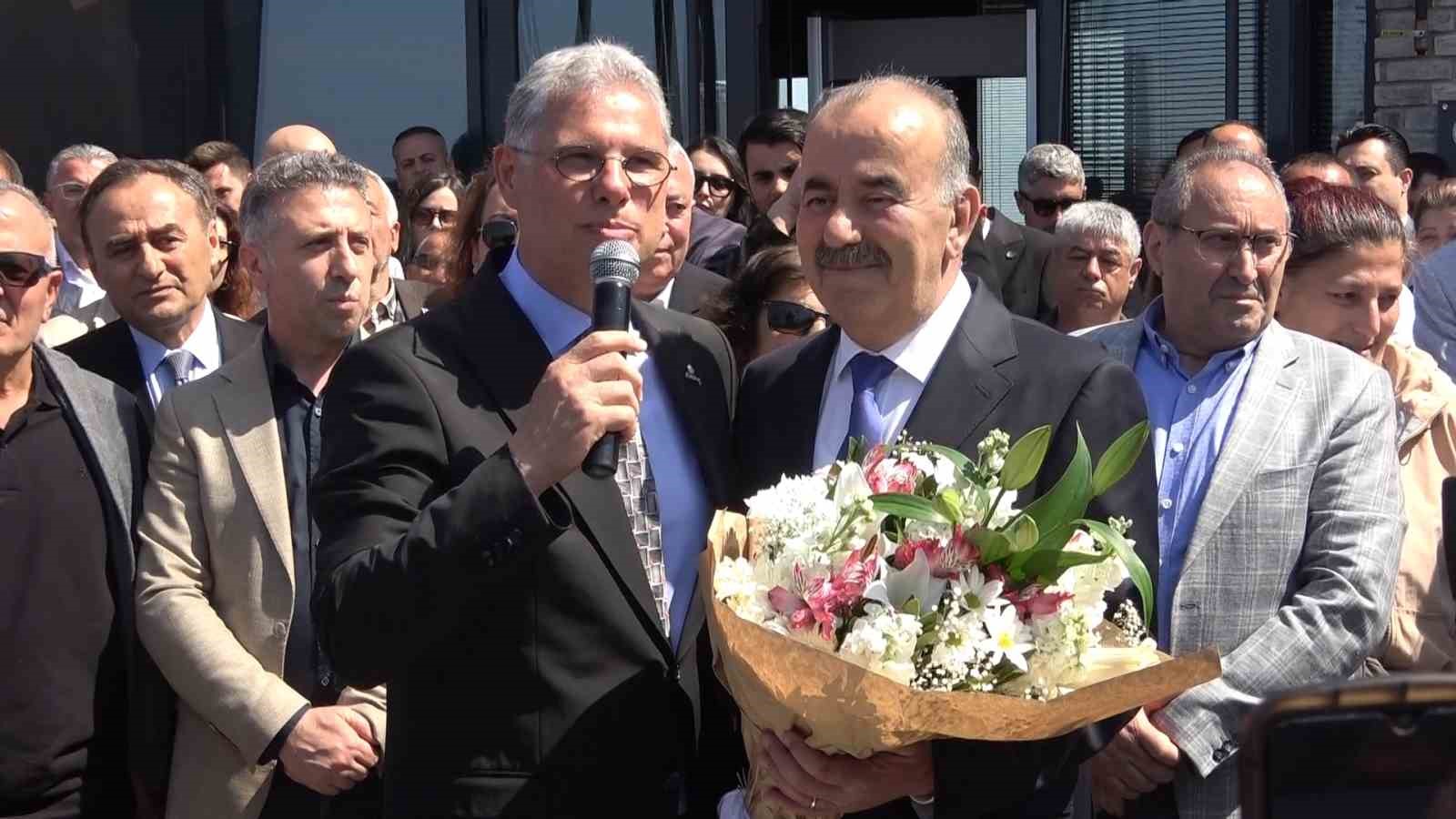 Mudanya Belediye Başkanı Deniz Dalgıç göreve resmen başladı