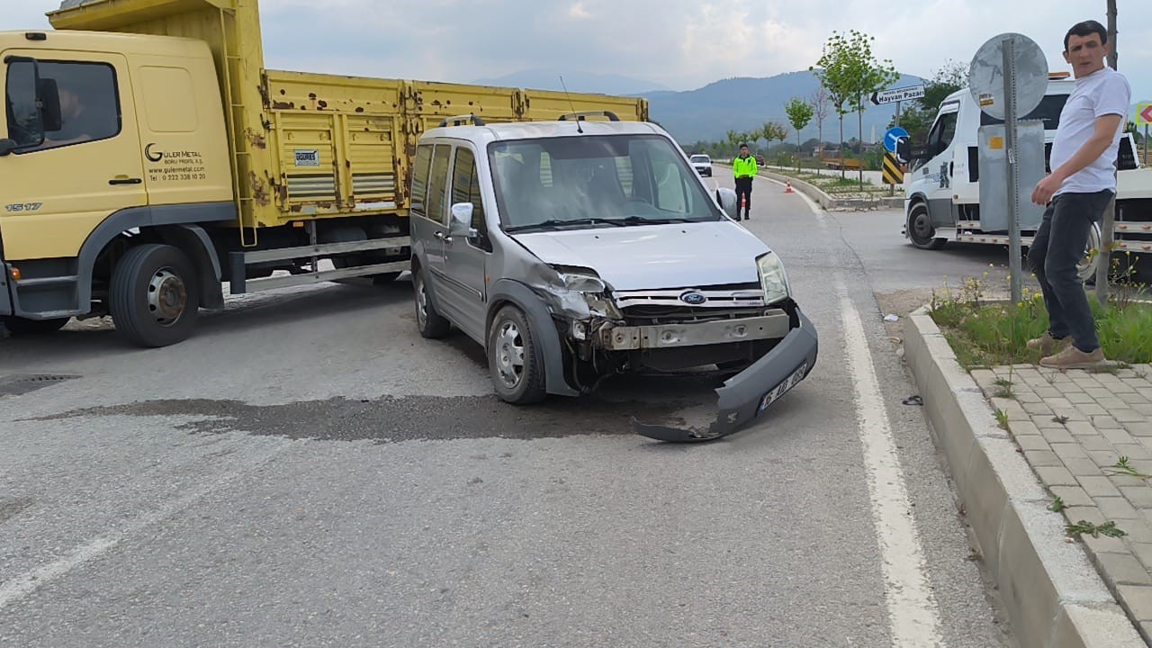 Bursa’da feci kaza: 1’i çocuk 5 yaralı