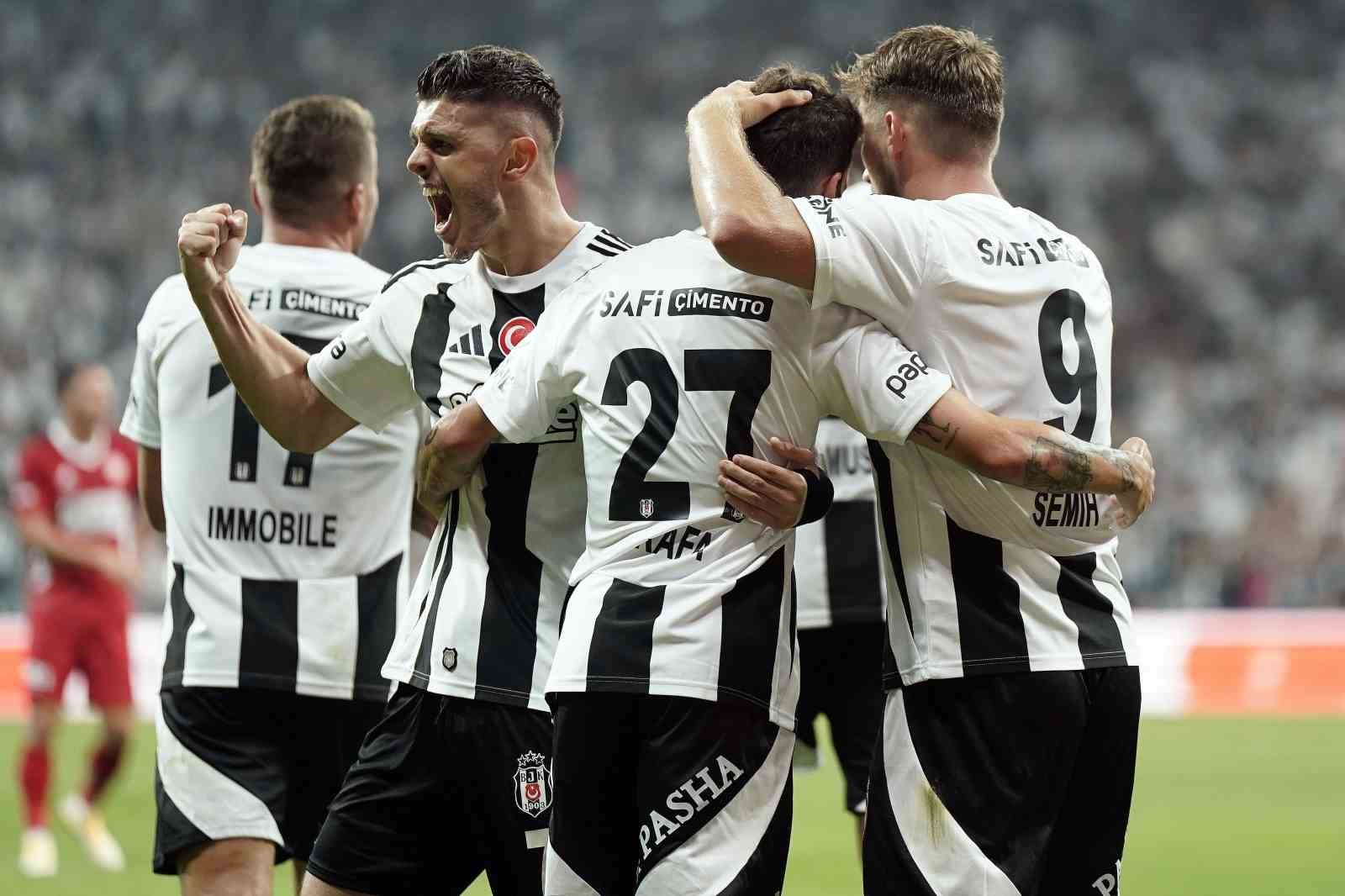 Trendyol Süper Lig: Beşiktaş: 4 - Antalyaspor: 2 (Maç sonucu)